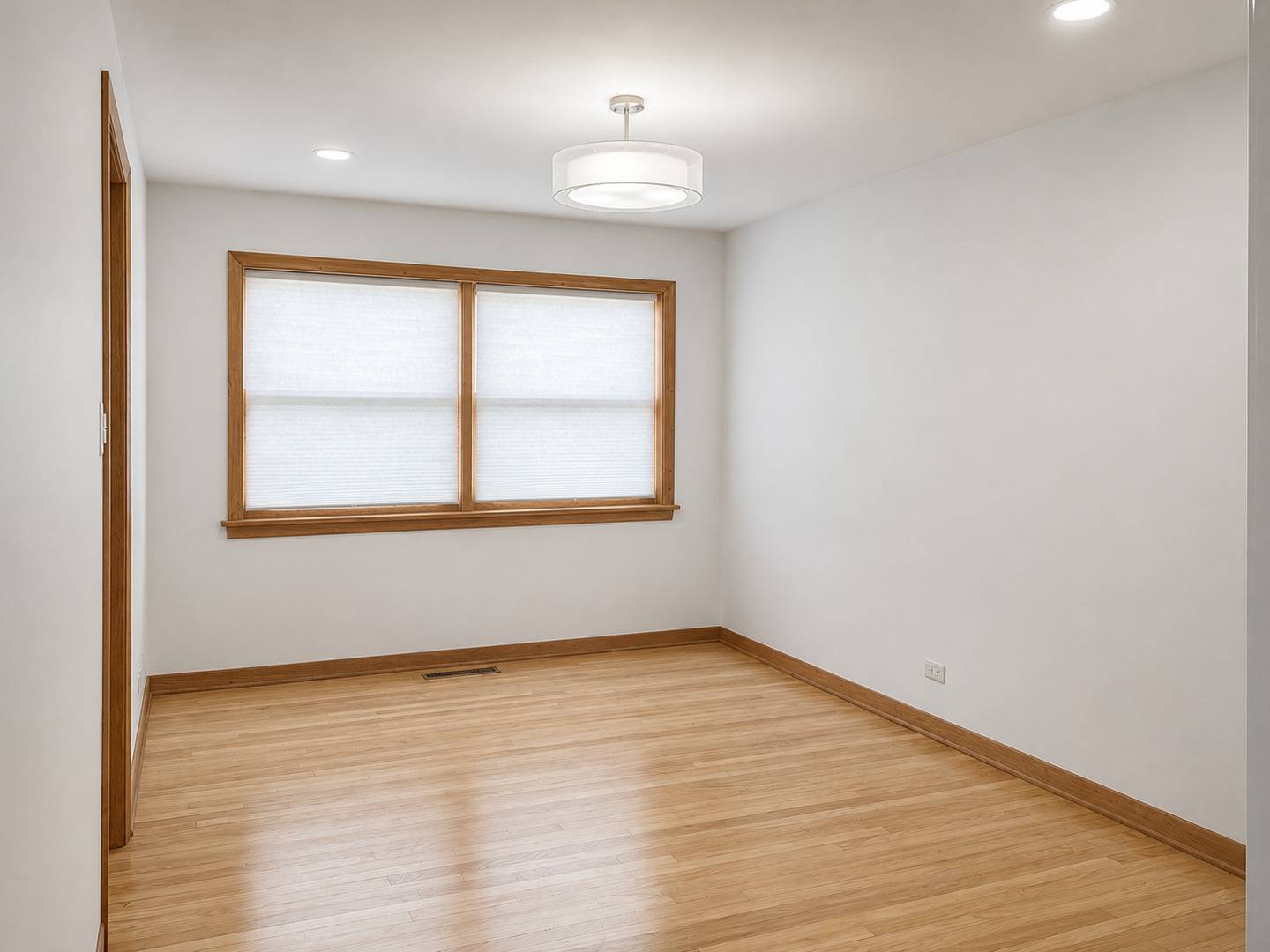 1531 Balmoral AVE #1S, Westchester, IL 60154