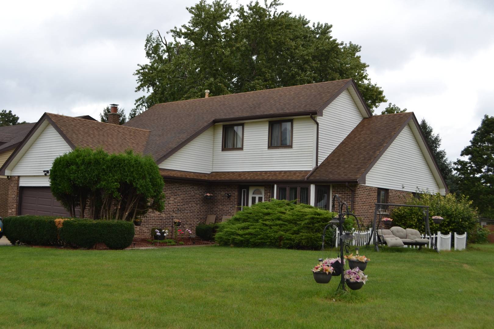 258 MAYFLOWER LN, Bolingbrook, IL 60490