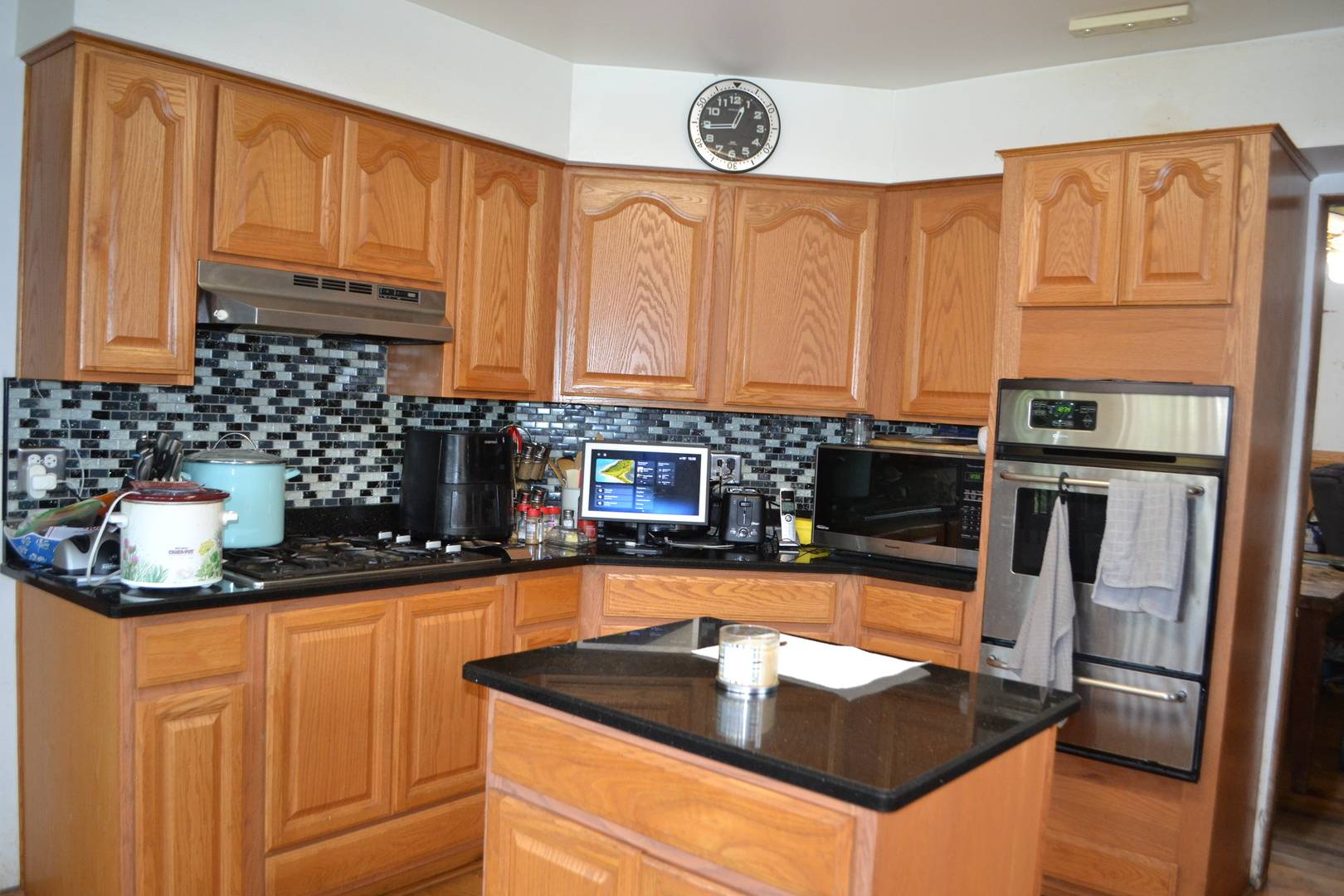 258 MAYFLOWER LN, Bolingbrook, IL 60490