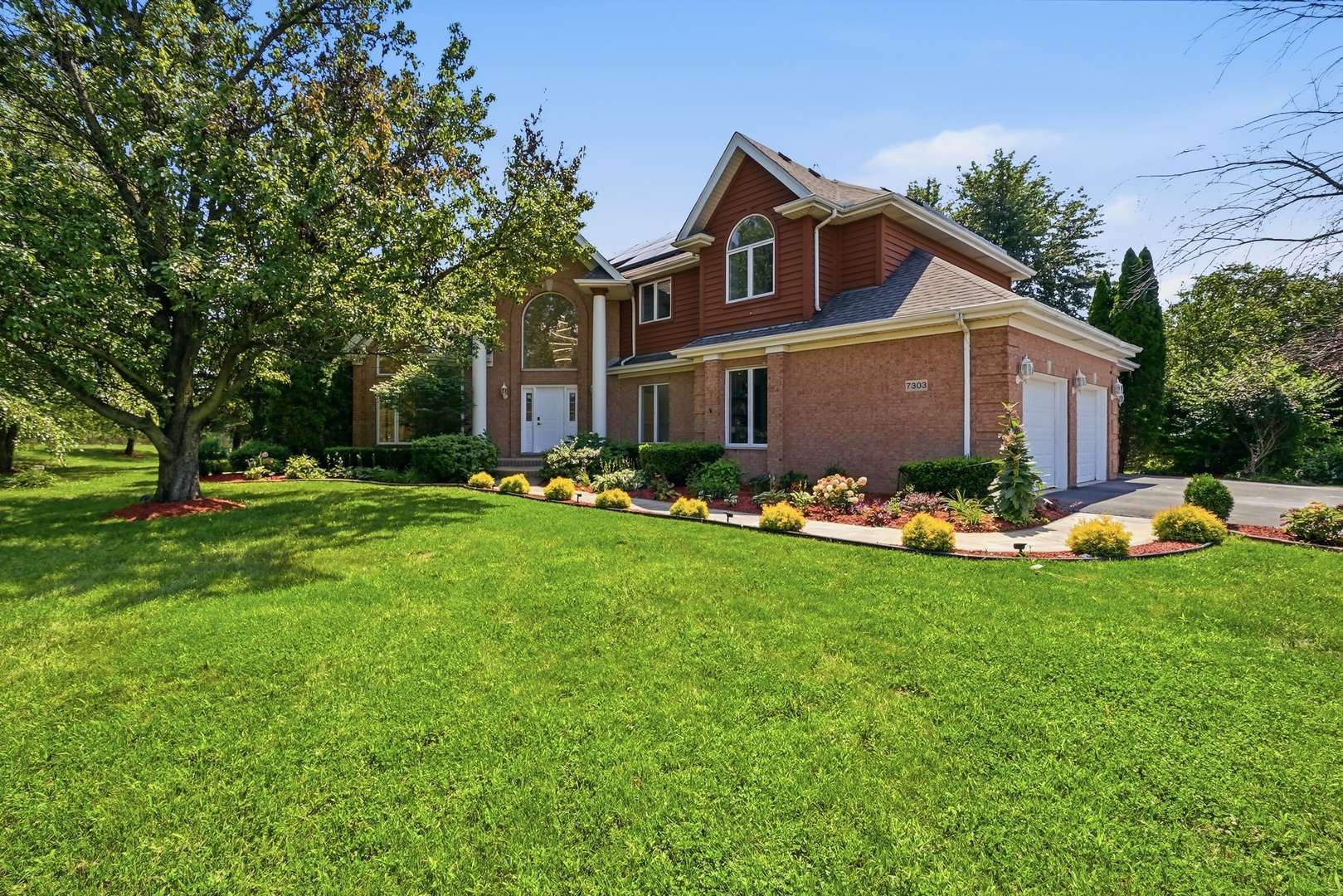 7303 W Ethan CT, Monee, IL 60449