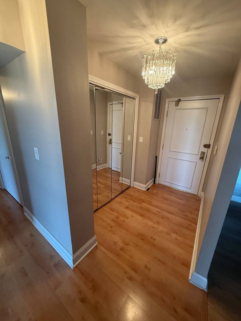4601 W Touhy AVE #506, Lincolnwood, IL 60712