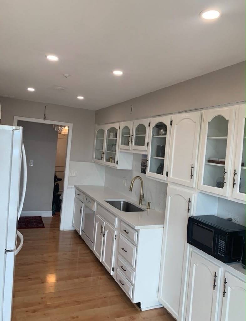 4601 W Touhy AVE #506, Lincolnwood, IL 60712