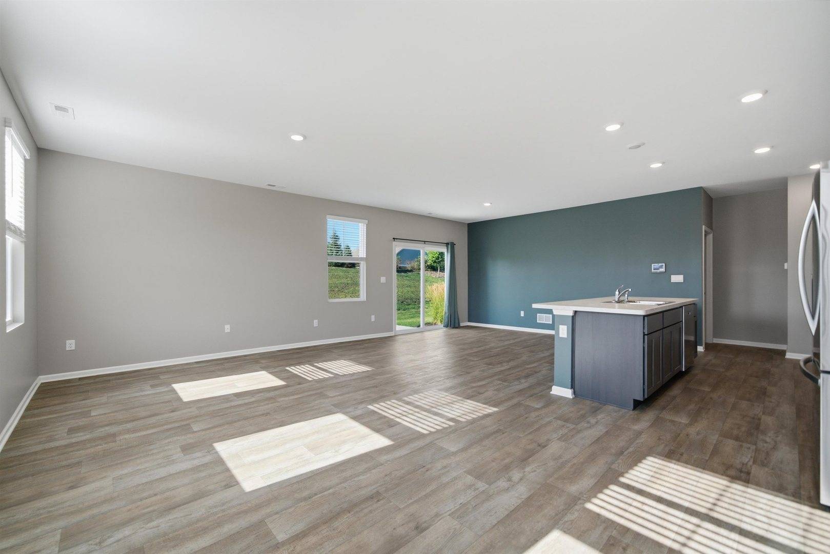 1133 Williamsburg ST, Pingree Grove, IL 60140