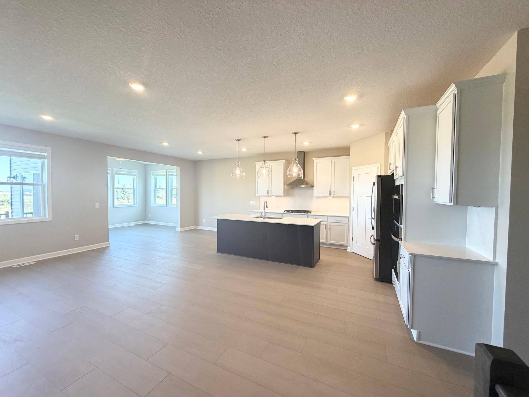 5184 Long Pointe Bay, Woodbury, MN 55129