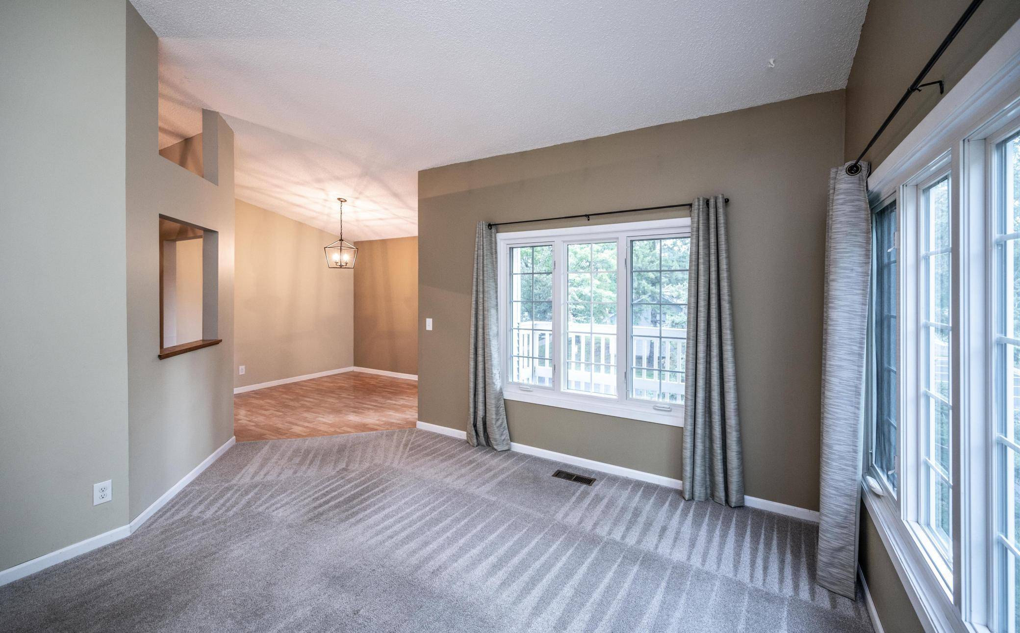 3590 Blue Jay WAY #201, Eagan, MN 55123