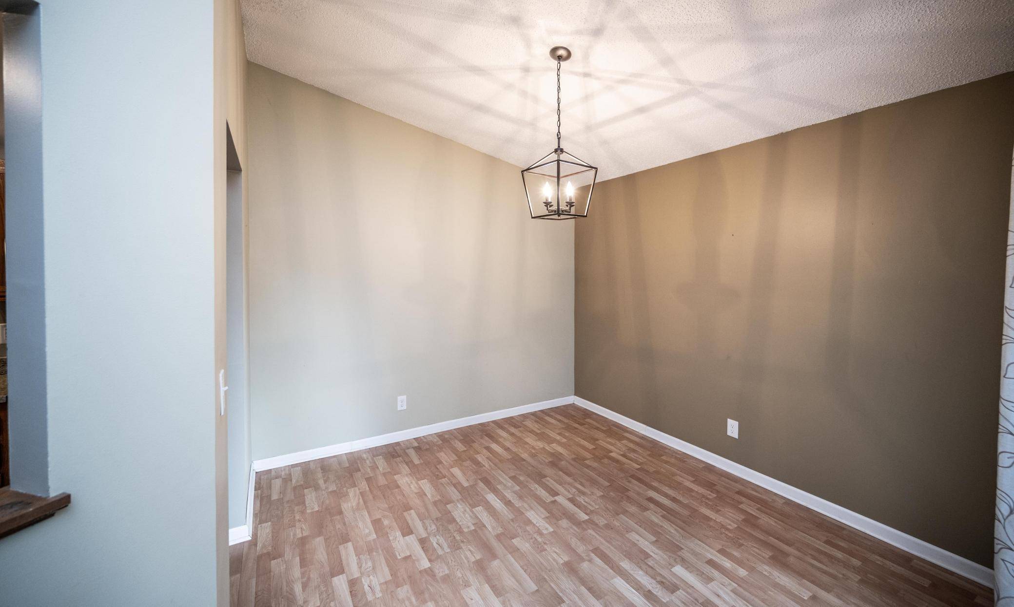 3590 Blue Jay WAY #201, Eagan, MN 55123
