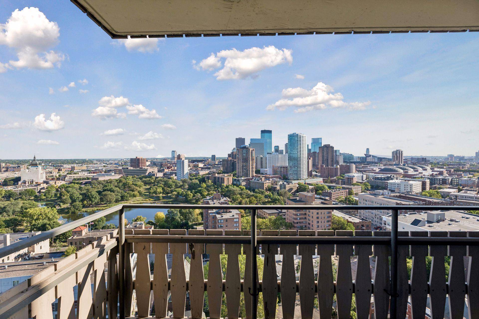 400 Groveland AVE #1912, Minneapolis, MN 55403