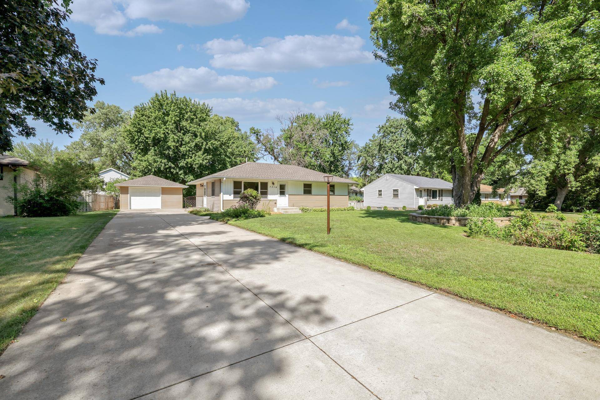 7314 Hayes ST NE, Fridley, MN 55432