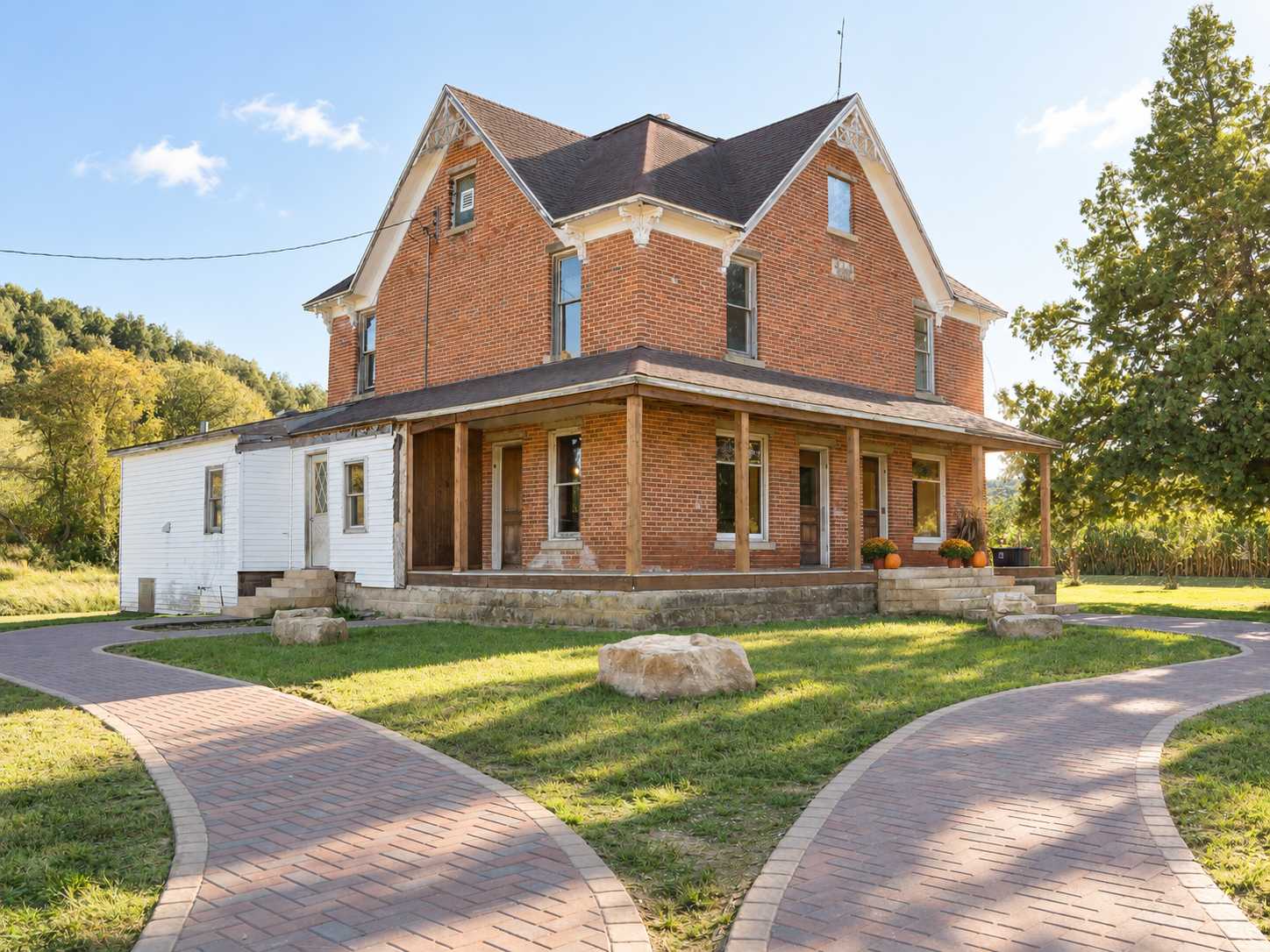 S923 County Road Kk, Nelson, WI 54756
