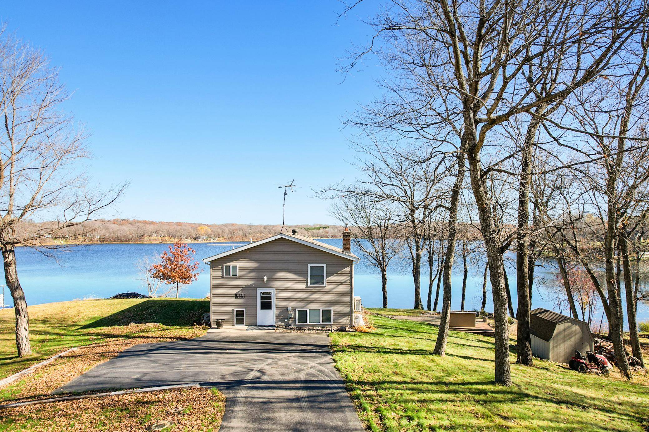 32628 Heilberger DR, Erhard, MN 56534