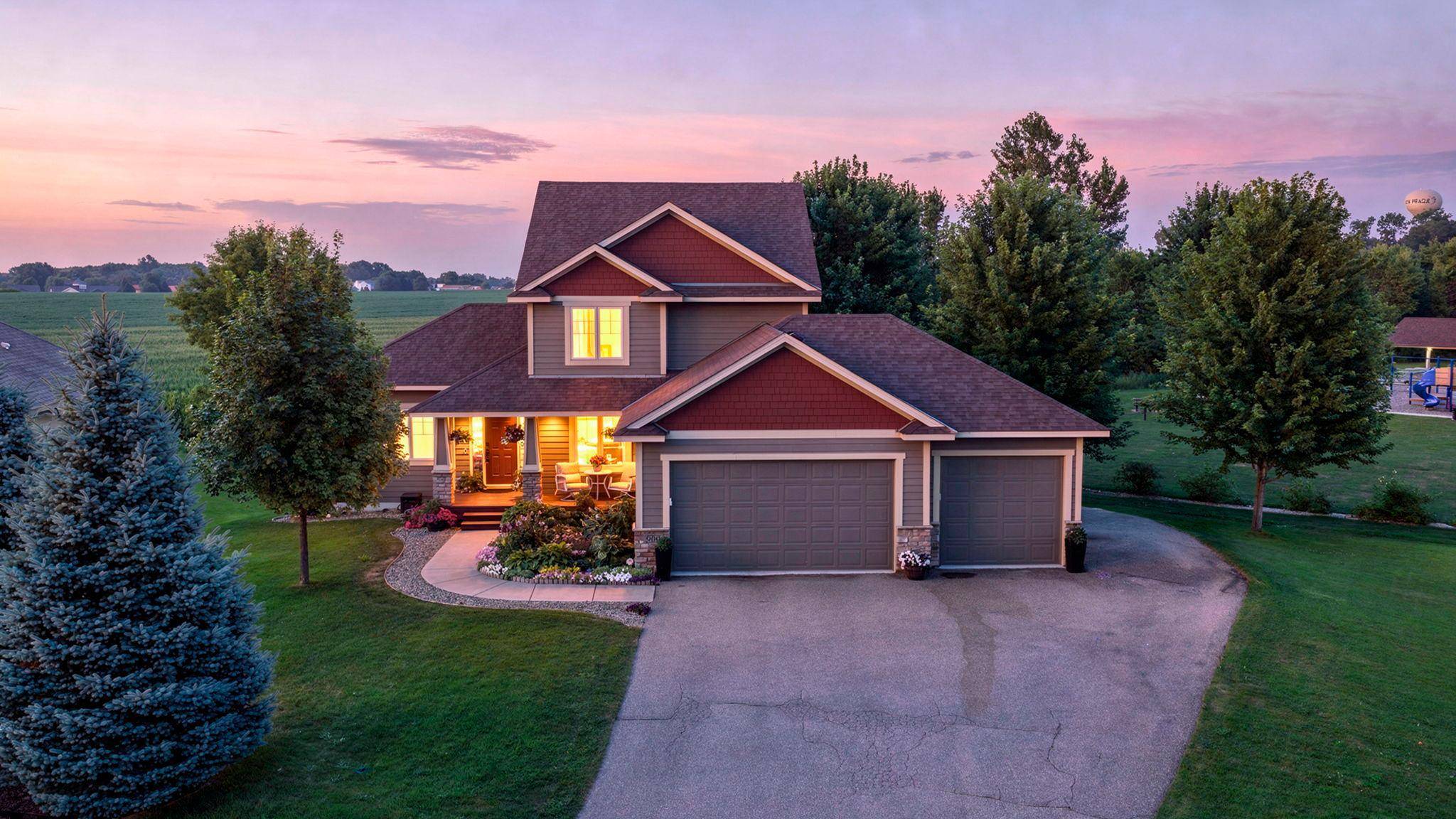 900 Heritage TRL NE, New Prague, MN 56071