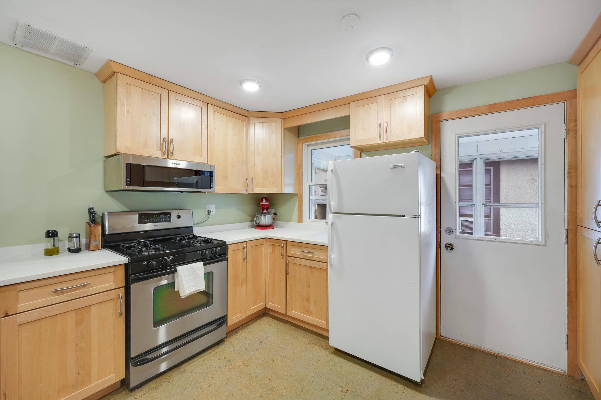 210 W 43rd ST, Minneapolis, MN 55409