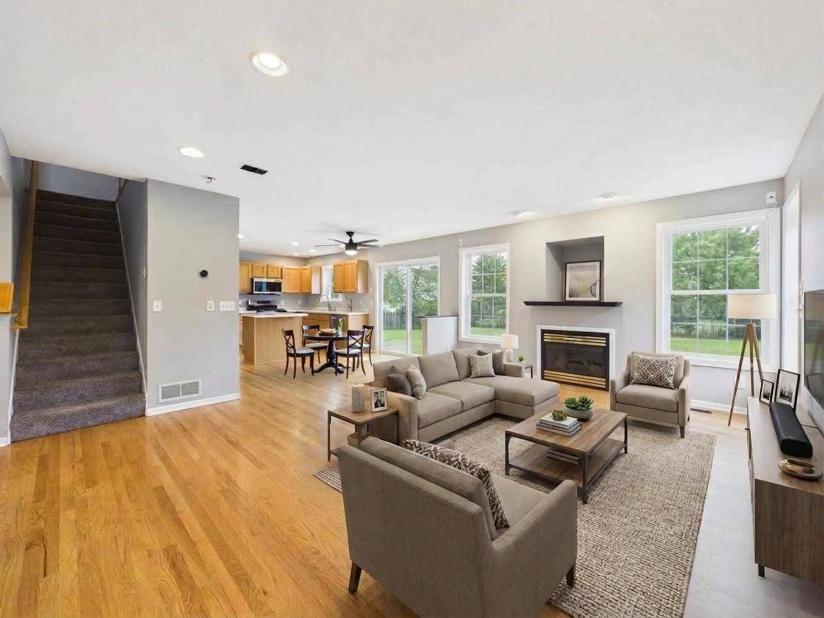 9334 204th ST W, Lakeville, MN 55044
