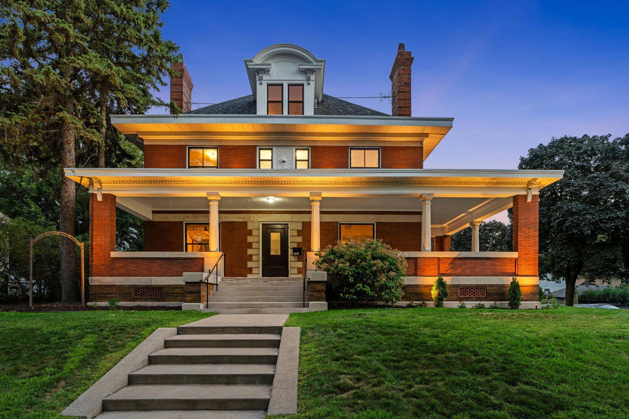 794 Lincoln AVE, Saint Paul, MN 55105