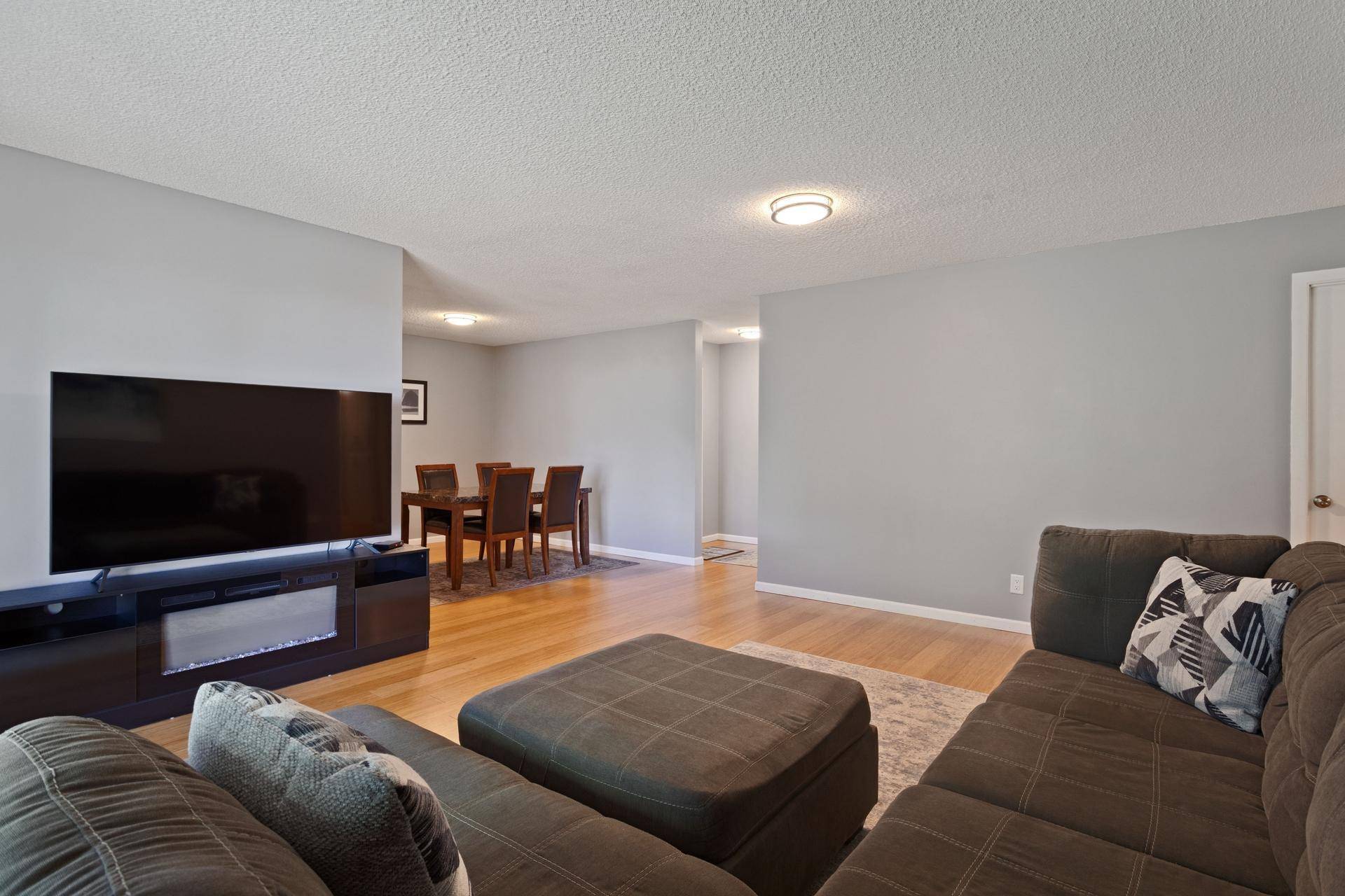 4334 Evergreen DR, Vadnais Heights, MN 55127