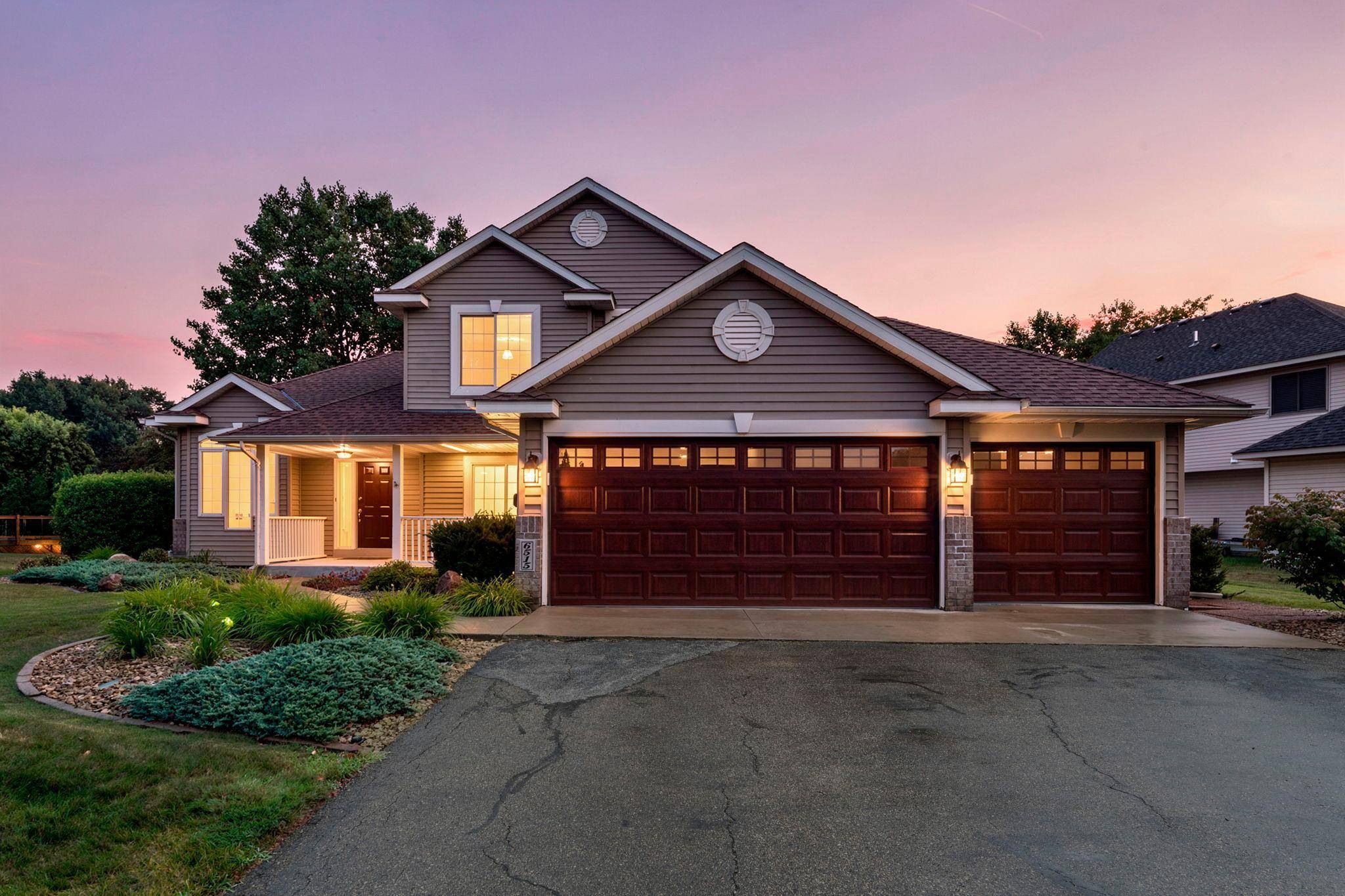 6515 Langer LN, Lino Lakes, MN 55038