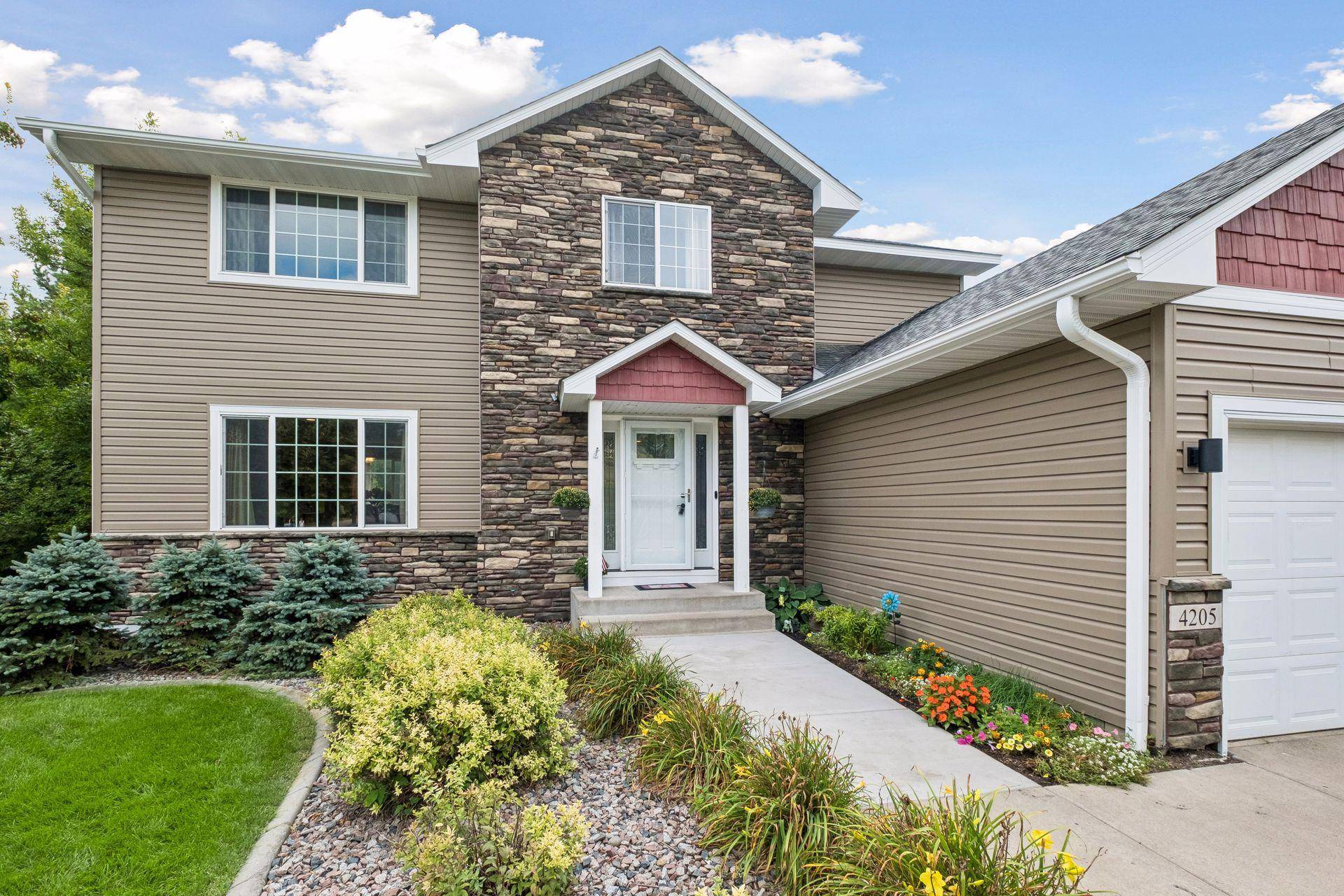 4205 Walnut RD, Saint Bonifacius, MN 55375