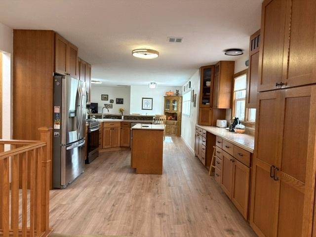 1990 River RD, Windom, MN 56101