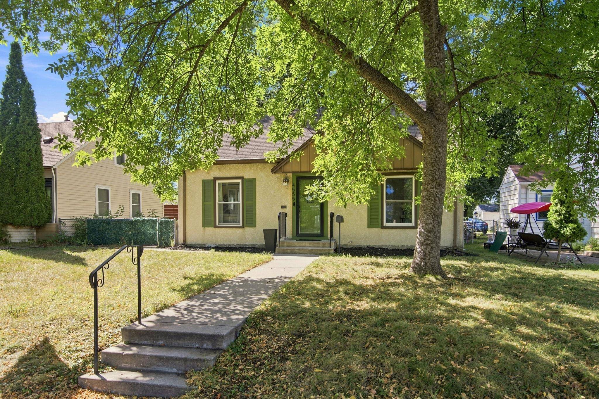 4555 Washburn AVE N, Minneapolis, MN 55412