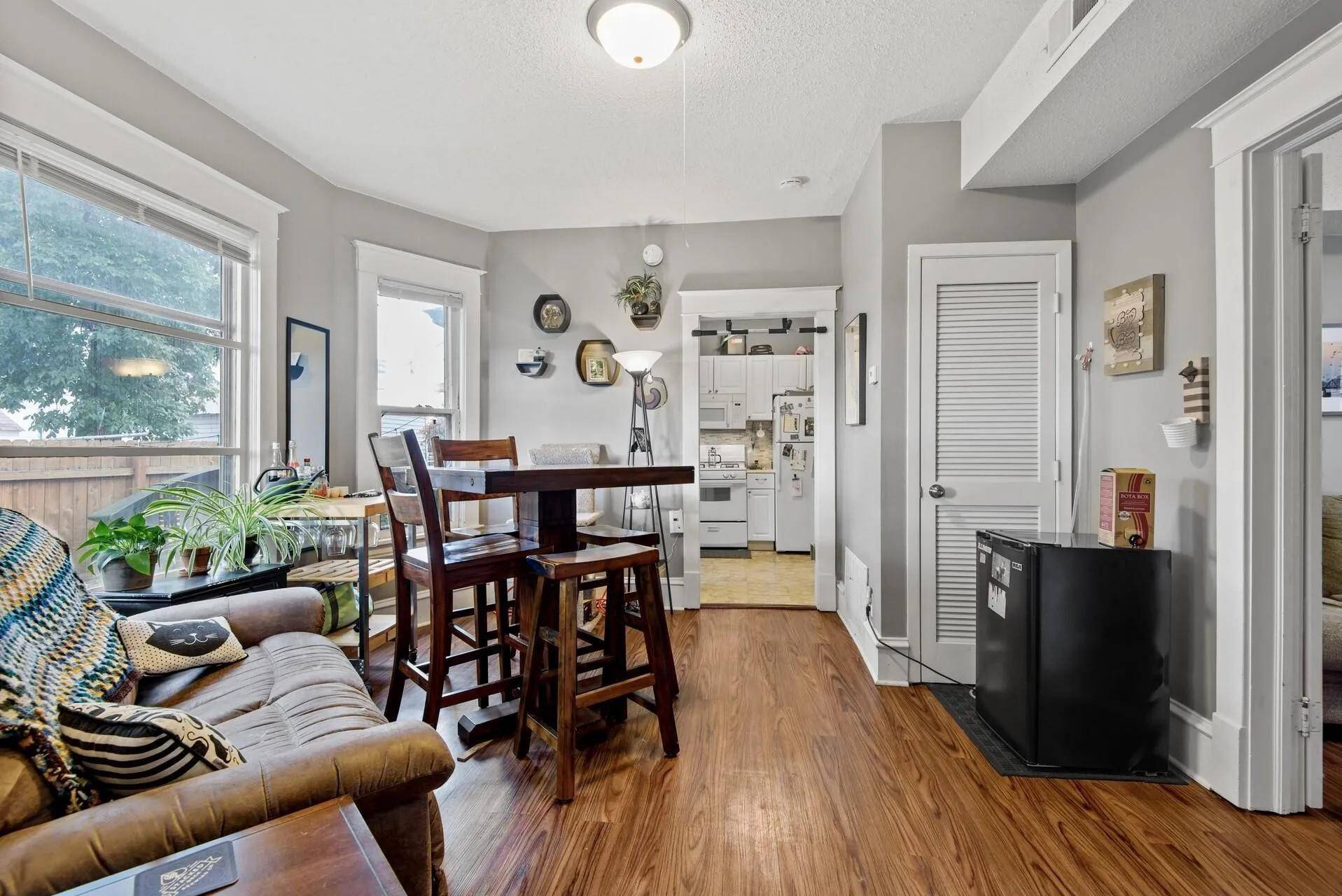1322 Central AVE NE ##1, Minneapolis, MN 55413