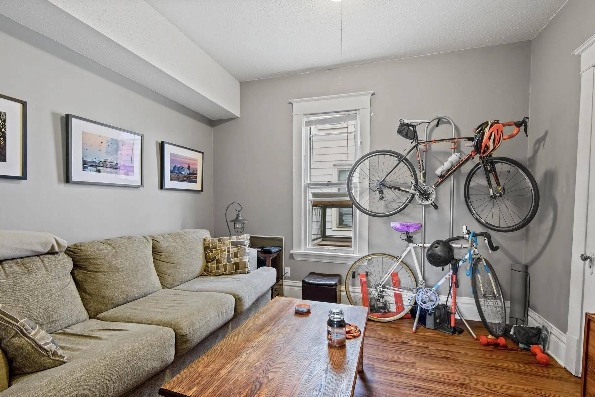 1322 Central AVE NE ##1, Minneapolis, MN 55413