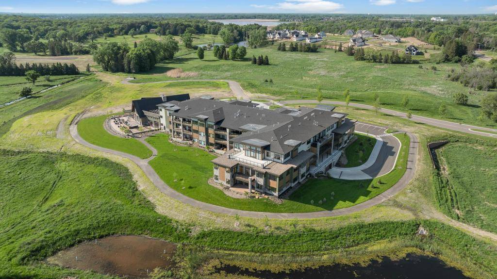 1 Hill Farm RD #307, North Oaks, MN 55127