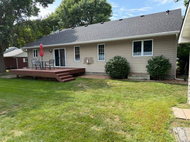 714 E Crescent LN, Litchfield, MN 55355