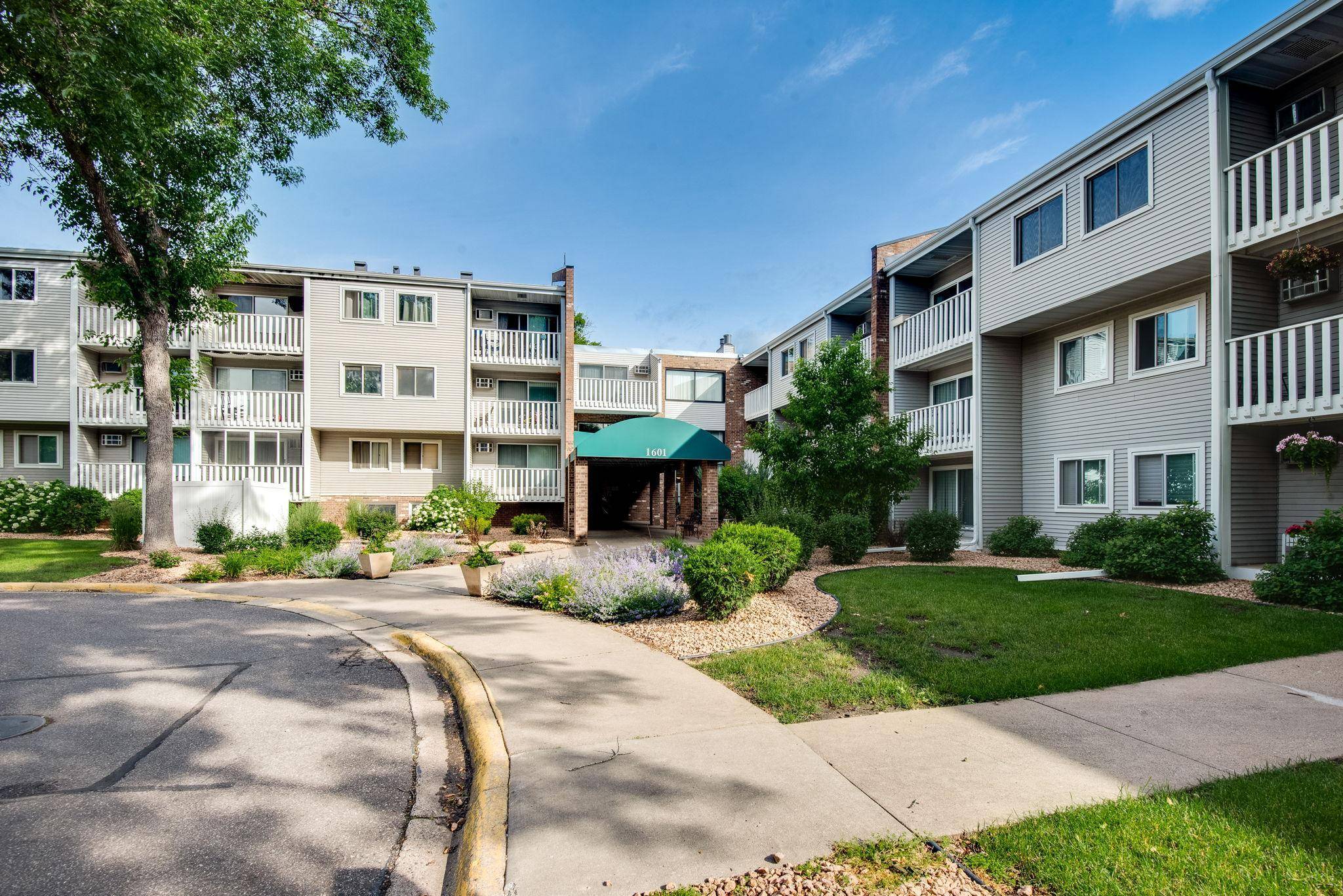 1601 N Innsbruck DR #278NE, Fridley, MN 55432