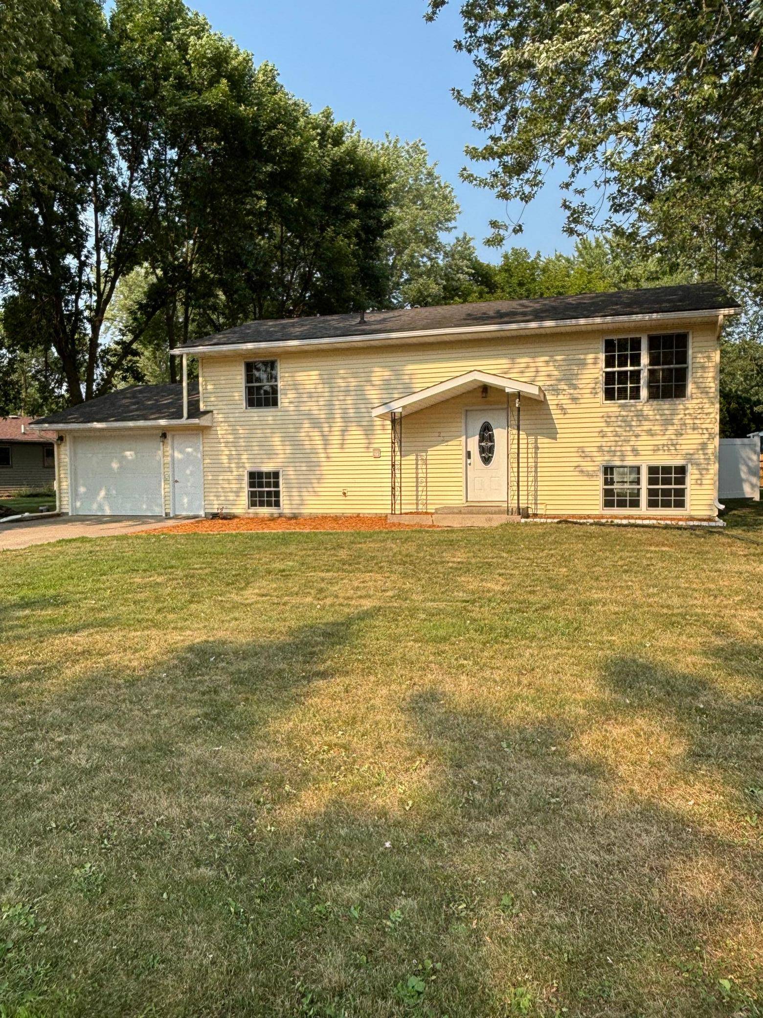 233 Maple DR, Foley, MN 56329