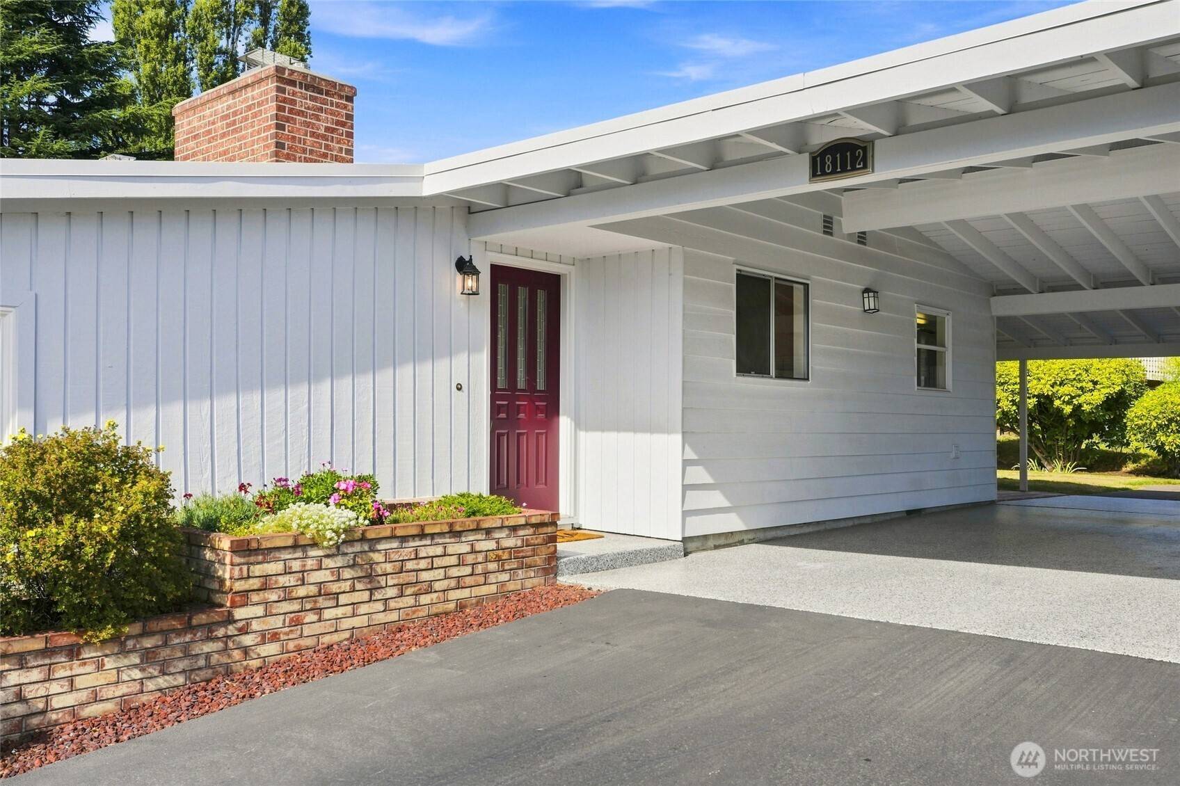 18112 60th AVE NE, Kenmore, WA 98028