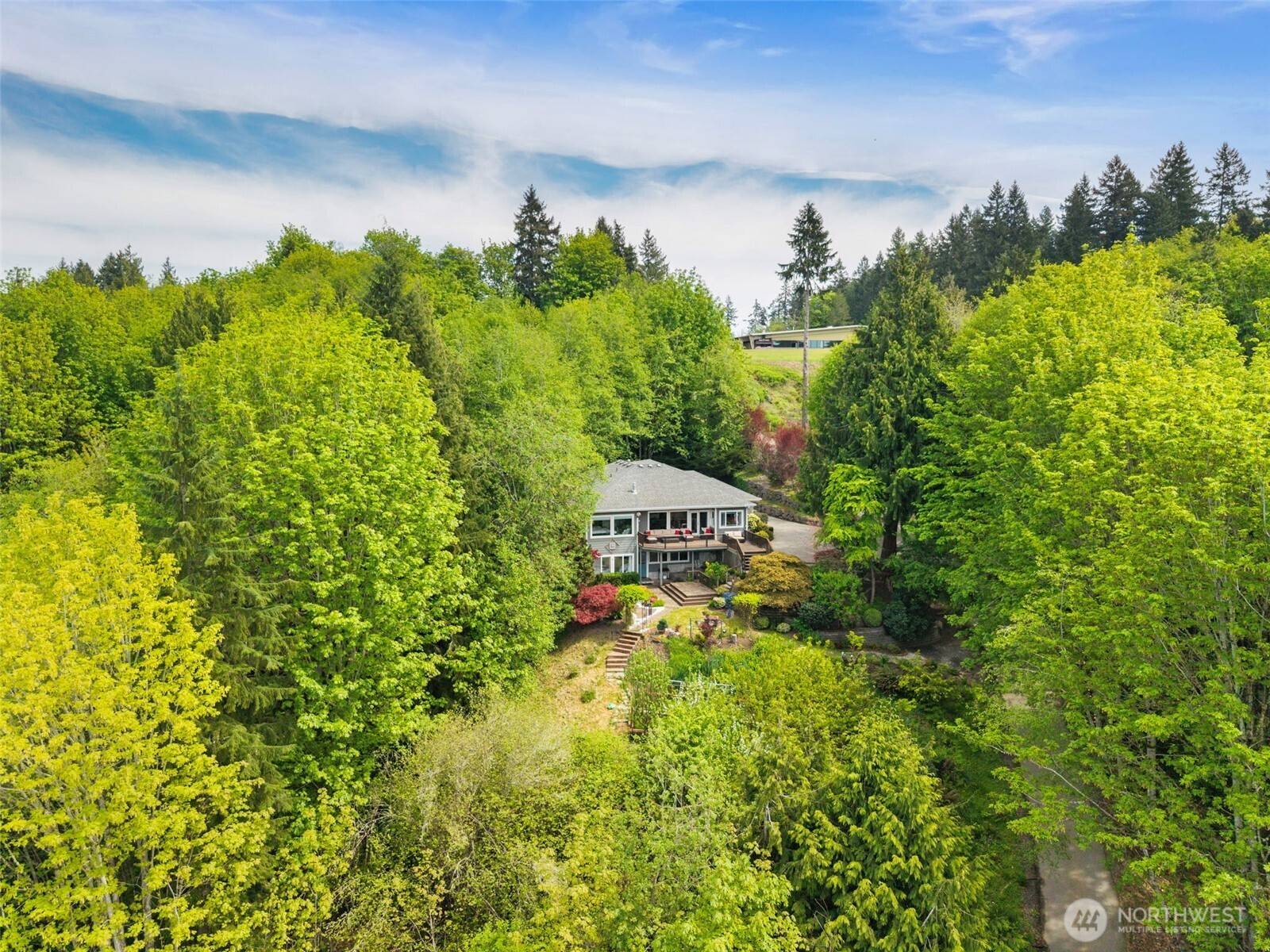 144 NE Clearview LN, Bremerton, WA 98310