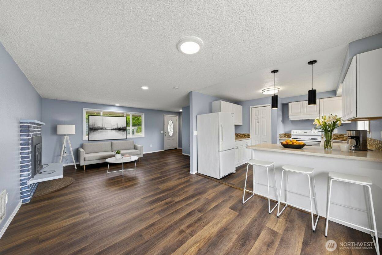 854 SW Heller ST, Oak Harbor, WA 98277