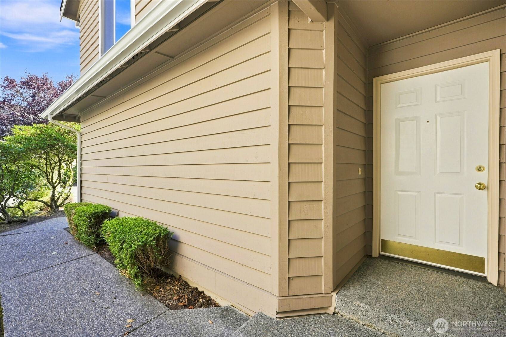 5822 14th DR W #B, Everett, WA 98203