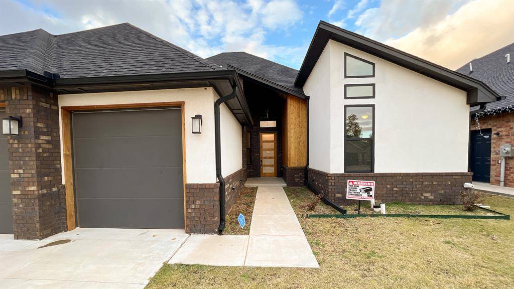 621 E Barajas TER, Mustang, OK 73064