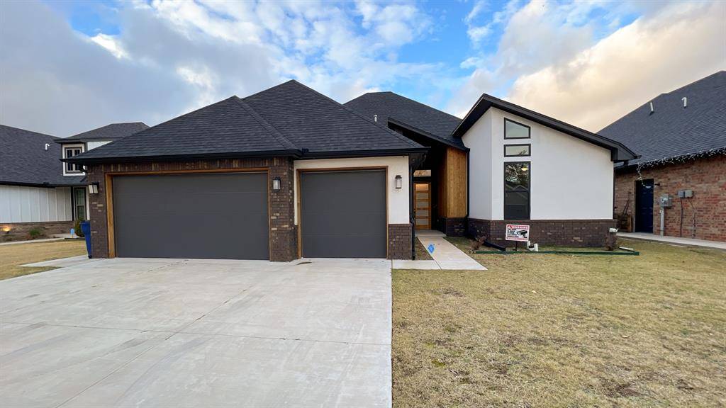 621 E Barajas TER, Mustang, OK 73064