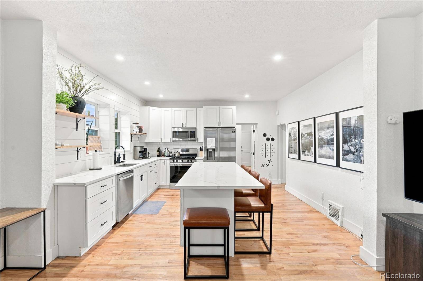 1802 W 39th AVE, Denver, CO 80211