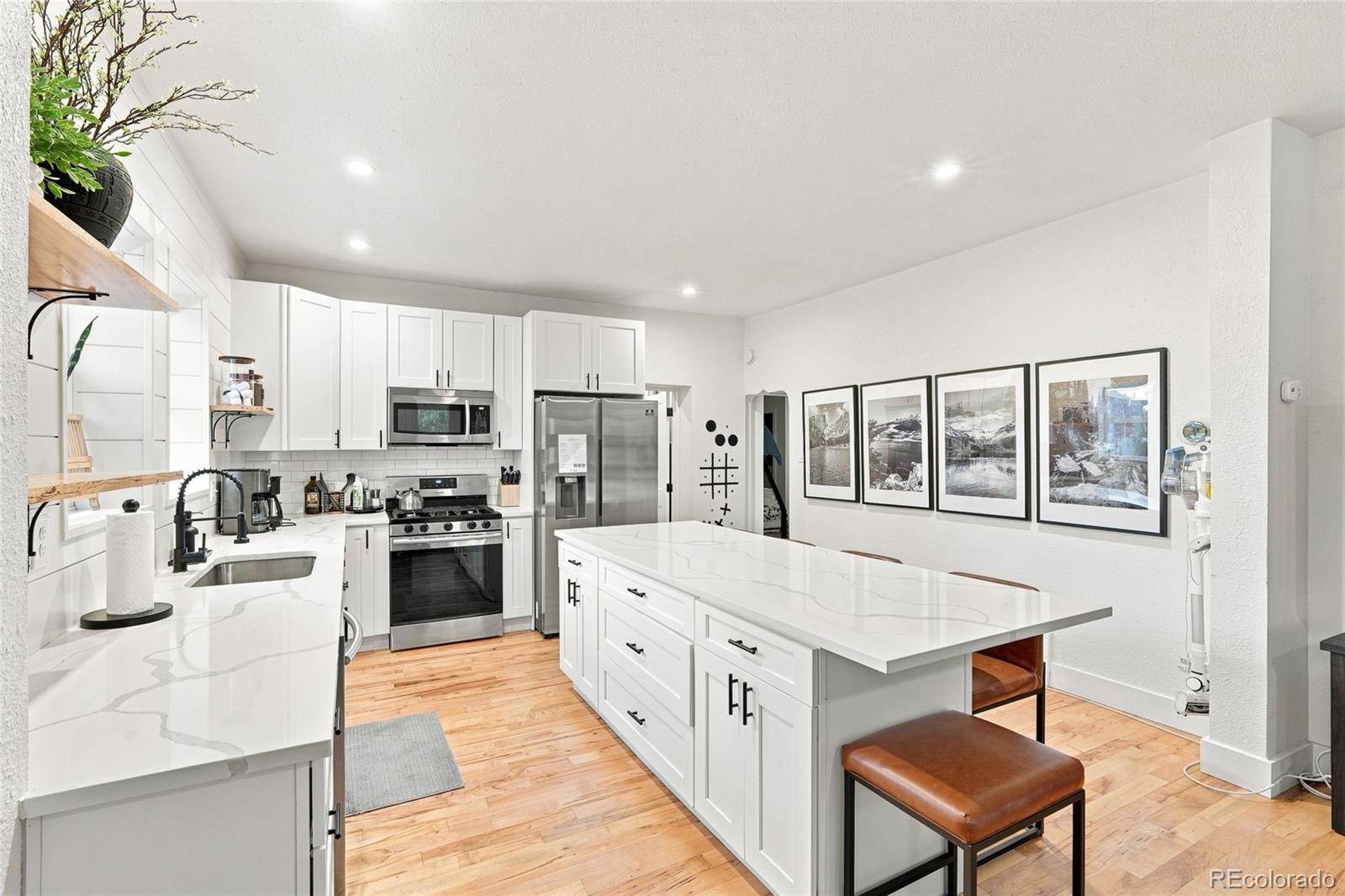 1802 W 39th AVE, Denver, CO 80211