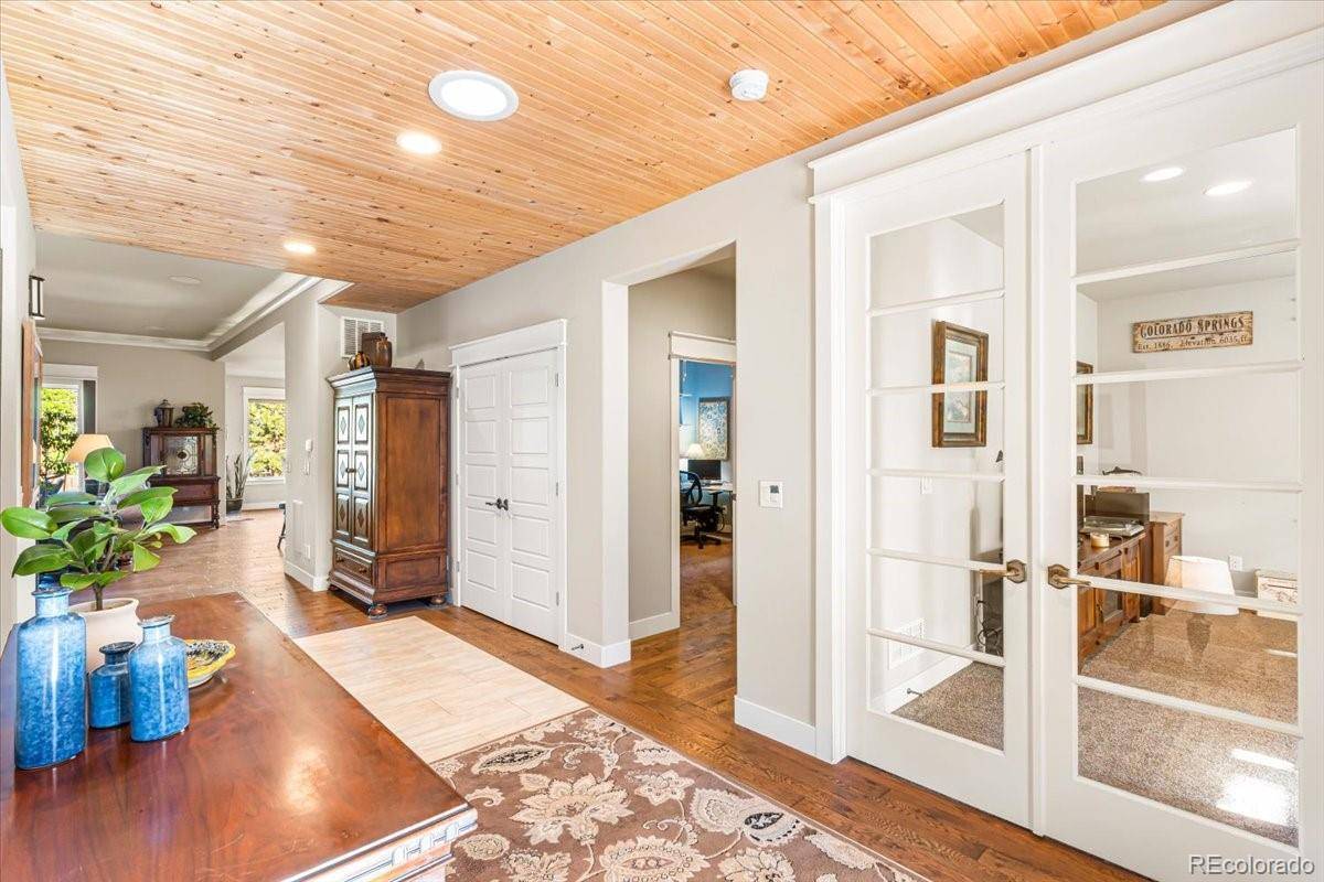 2080 Robb ST, Lakewood, CO 80215