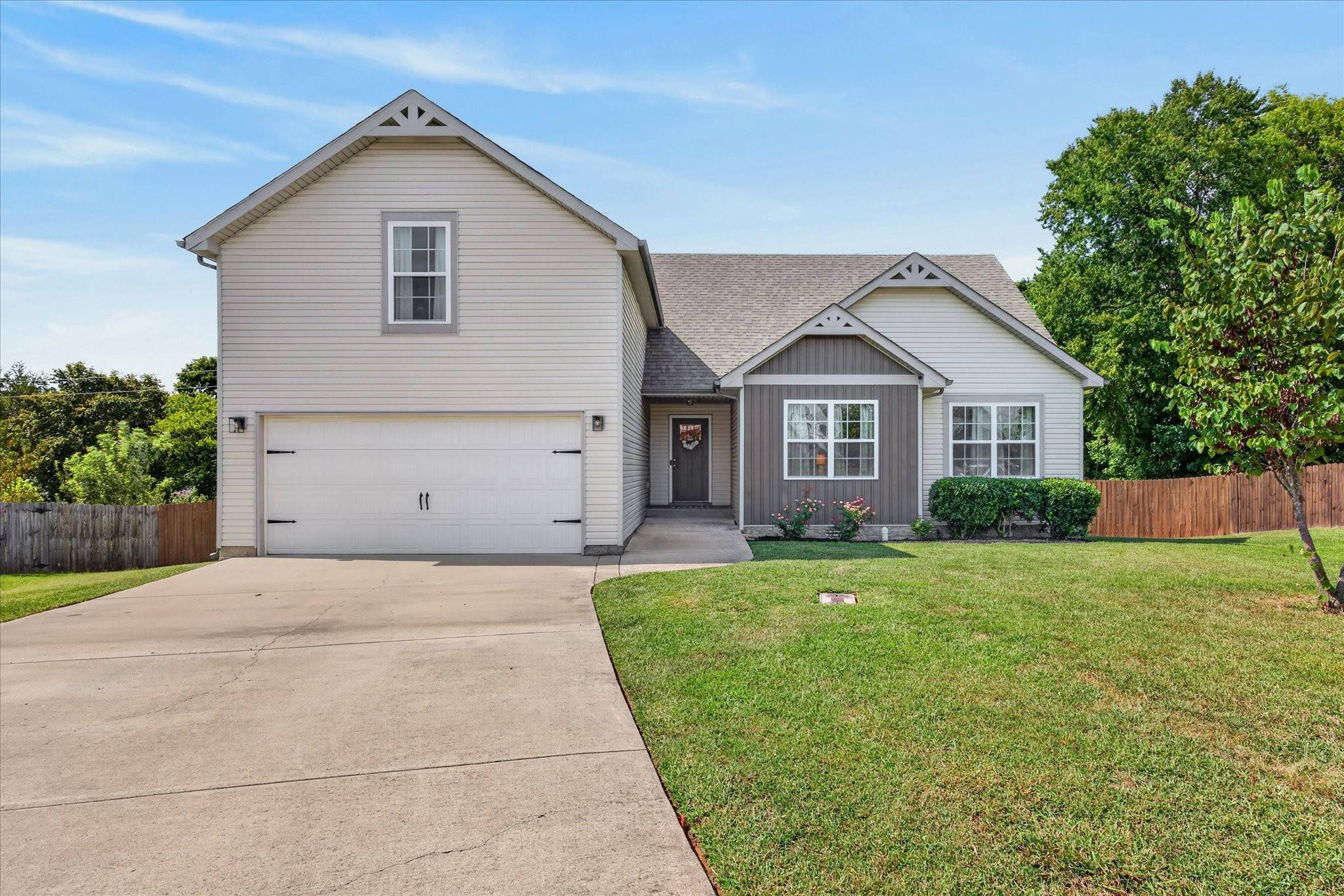 108 Brocket Ct, Clarksville, TN 37040
