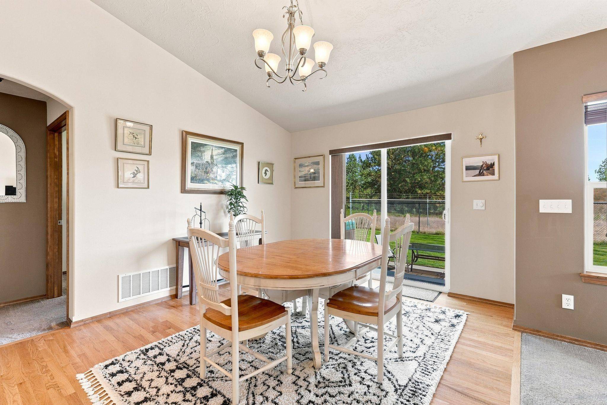 204 N Helstrom St, Deer Park, WA 99006