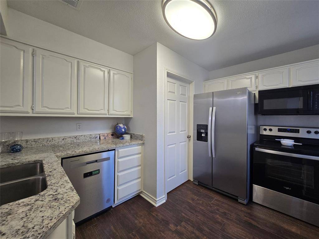 2961 N Bend Drive, Dallas, TX 75229