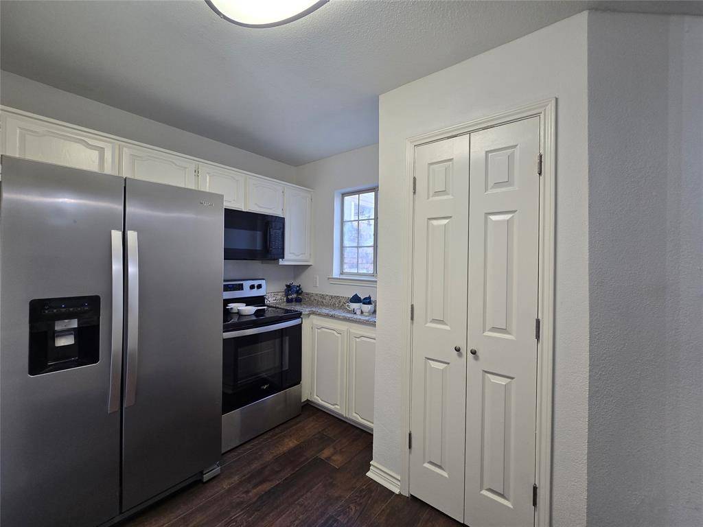 2961 N Bend Drive, Dallas, TX 75229