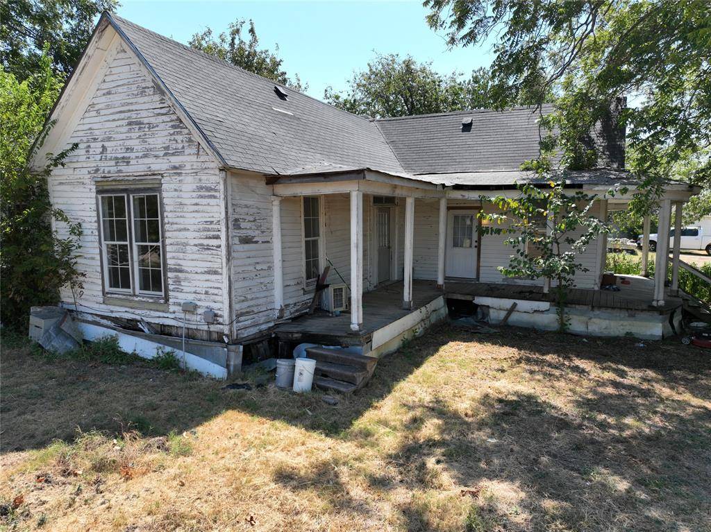 106 N Wesley Street, Itasca, TX 76055