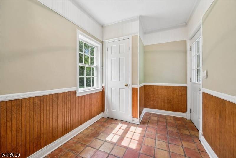 21 Hickory Run Rd, Lebanon Twp., NJ 07830