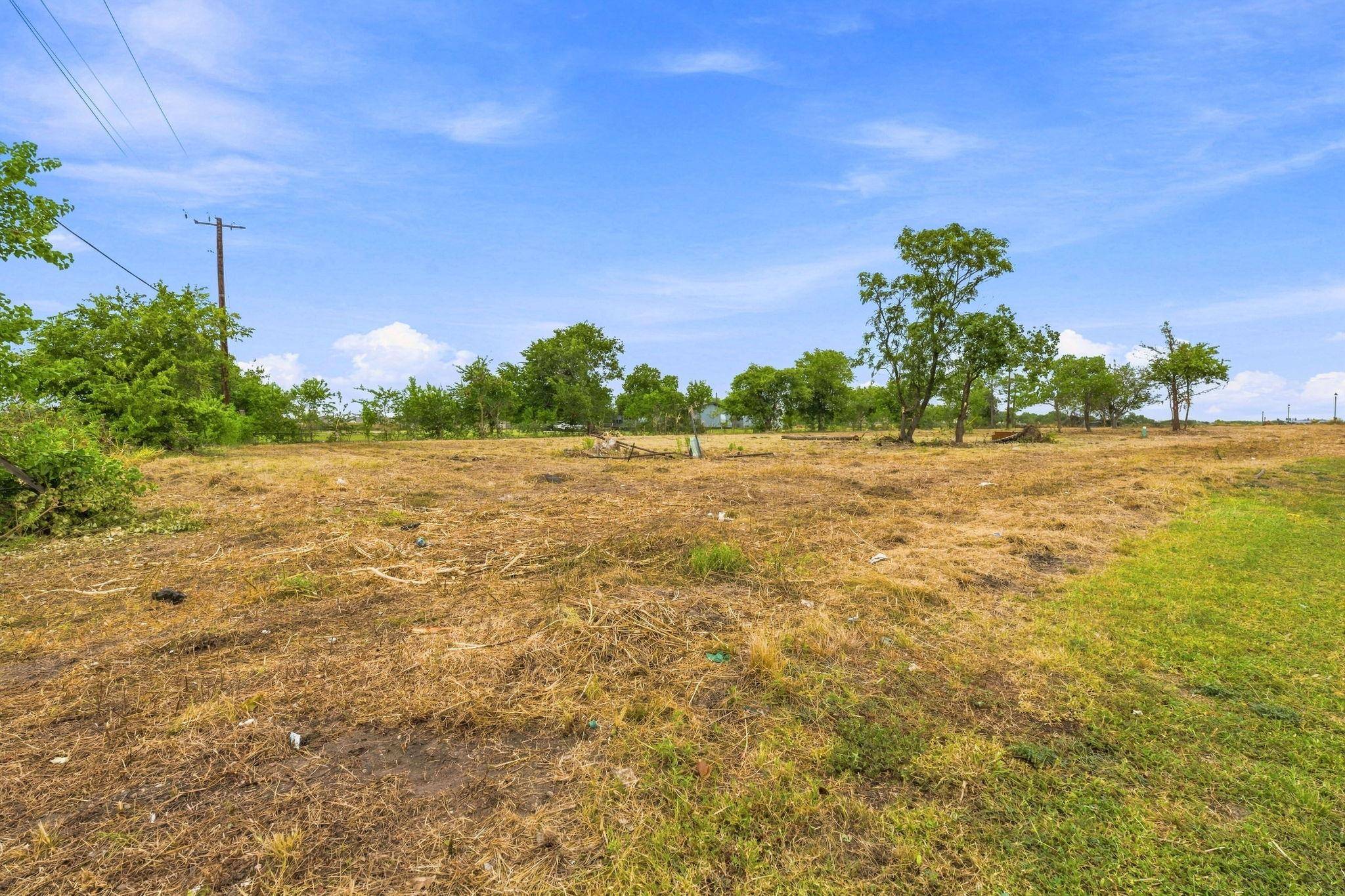 101 Sunflower CIR, Kyle, TX 78640