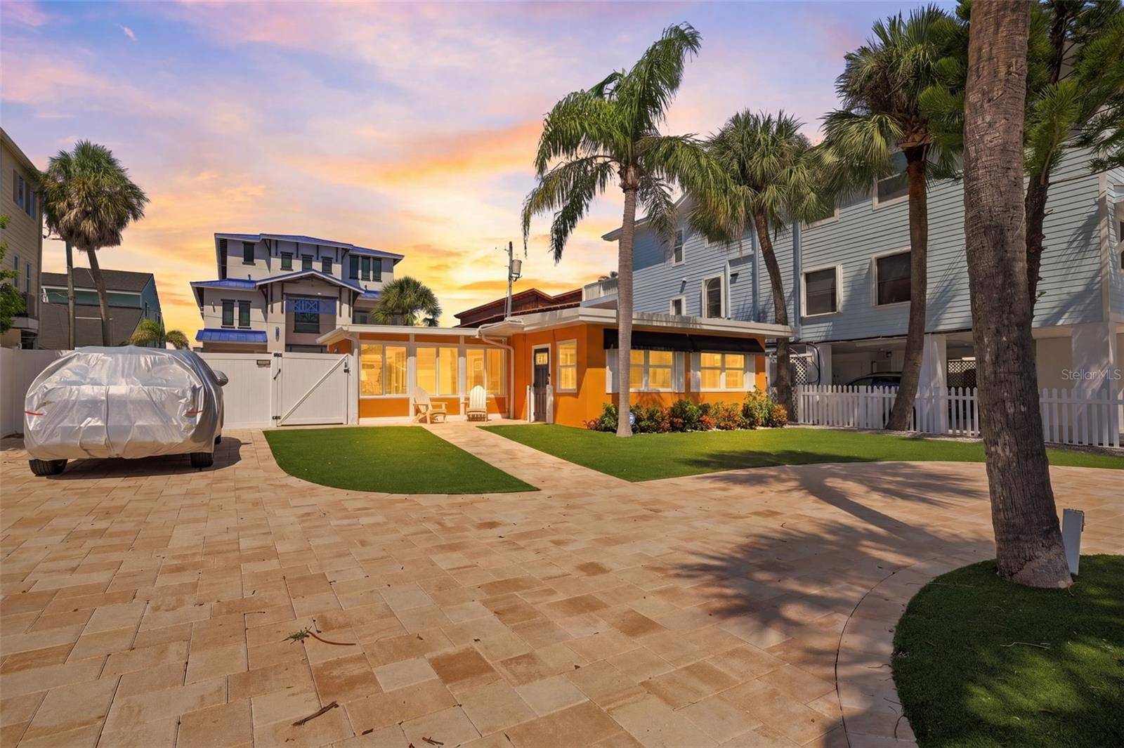 2706 GULF BLVD, Indian Rocks Beach, FL 33785