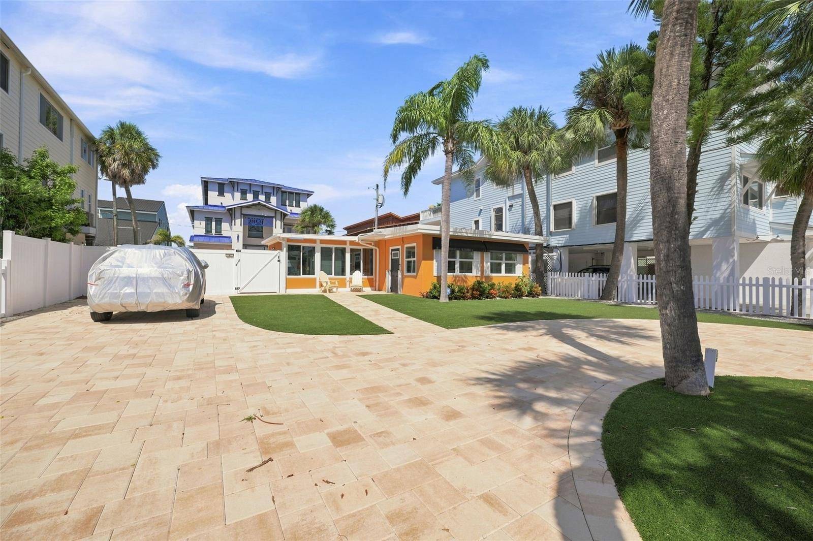 2706 GULF BLVD, Indian Rocks Beach, FL 33785
