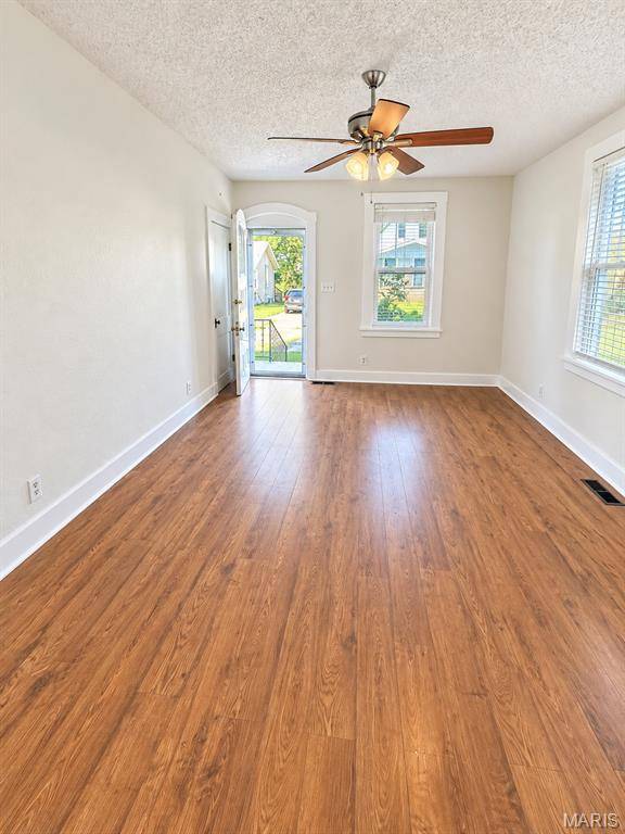 220 S Myrtle ST, Edwardsville, IL 62025