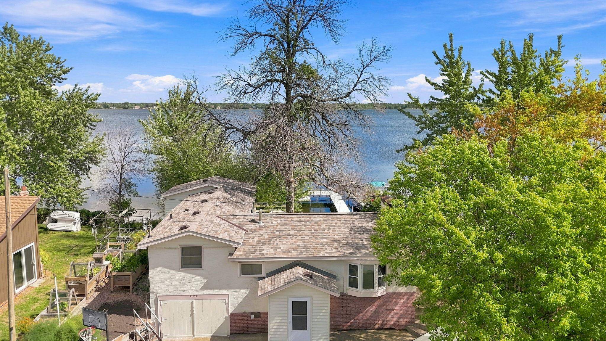 21327 OLD LAKE GEORGE BLVD, Oak Grove, MN 55303