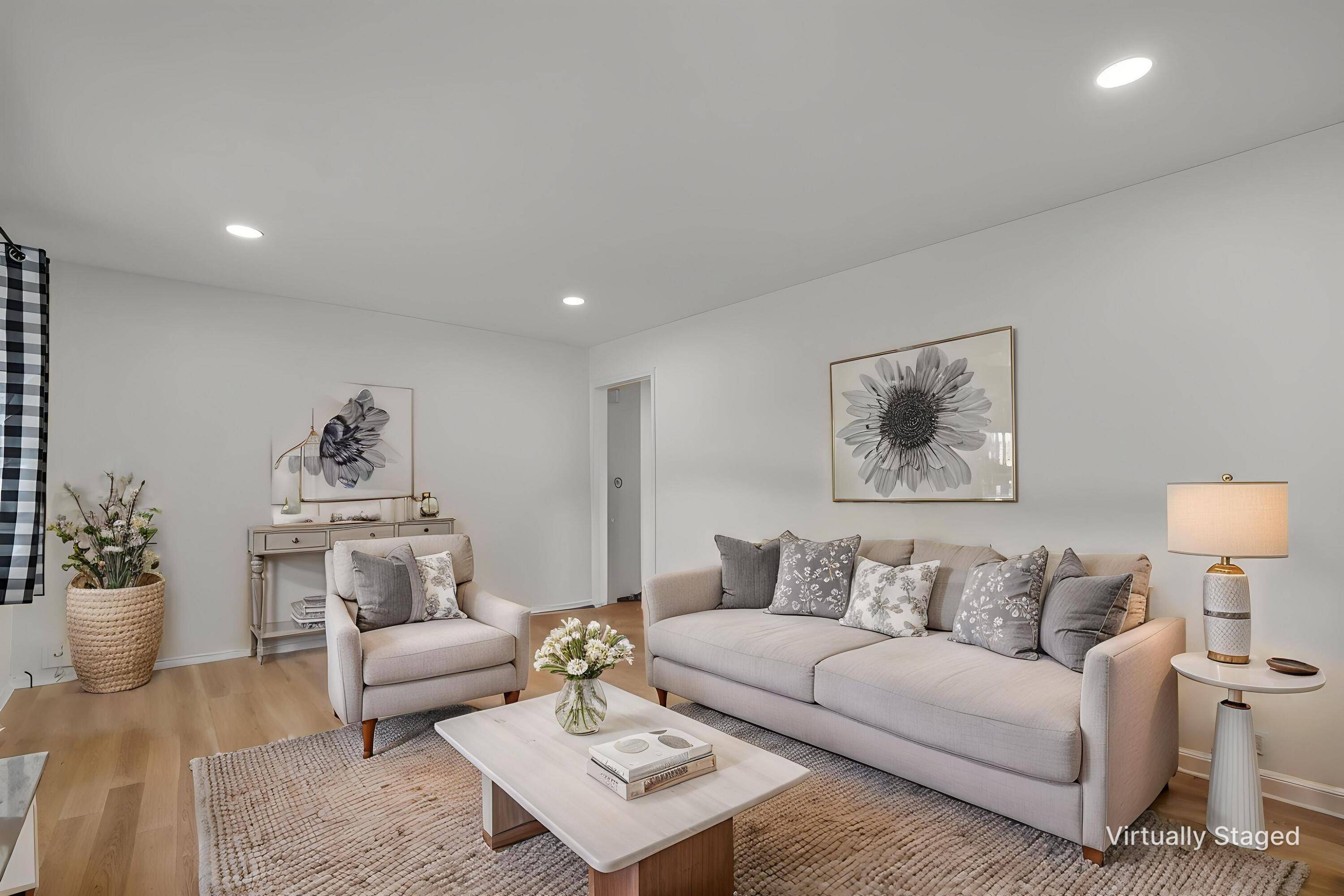 316 W Charles ST, Republic, MO 65738